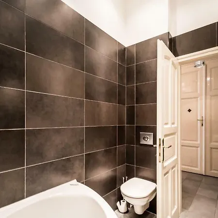 Apartment Bpr B&w Elegant *