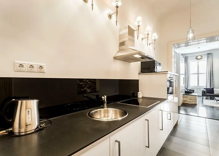 Bpr B&w Elegant Apartament Budapesta